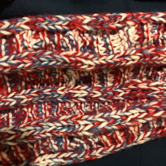 Infinity scarf chunky red white blue subtle shimmer One Size - Picture 2 of 4